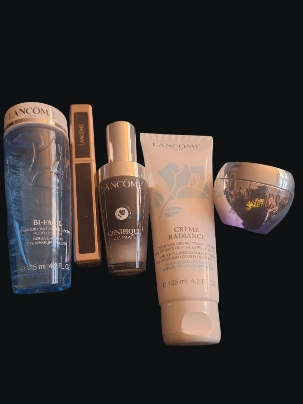 Women Bath & Body Set in Blue, White, Silver